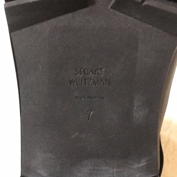 NWOB | Stuart Weitzman | Black Leather Ryder Lift Gold Buckle Bootie Size 7 - Picture 7 of 10